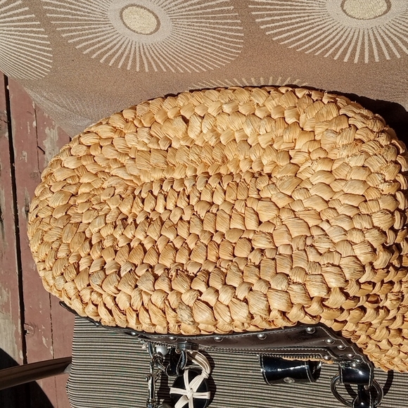 Kathy woven bag  9 by 19 inches lots of decorative additions - Picture 6 of 6